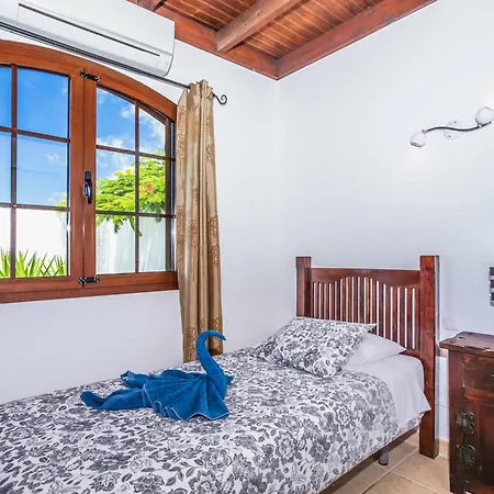 Emilia Playa Blanca (Lanzarote)